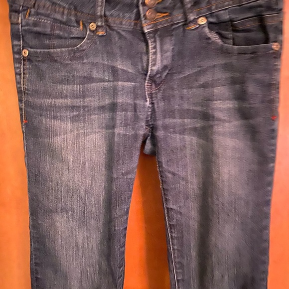 Love Culture skinny jeans distressed Size 5 - Picture 3 of 7